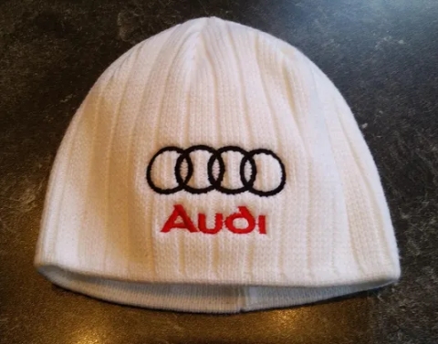 Mütze mit Audi Stickerei Wintermütze Strickmütze