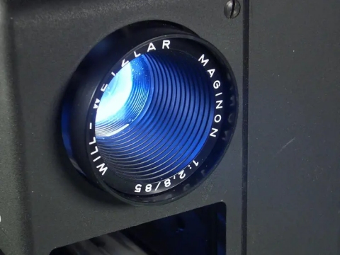 Braun Diaprojektor D 300 Robert Oberheim mit Zubehör und Koffer