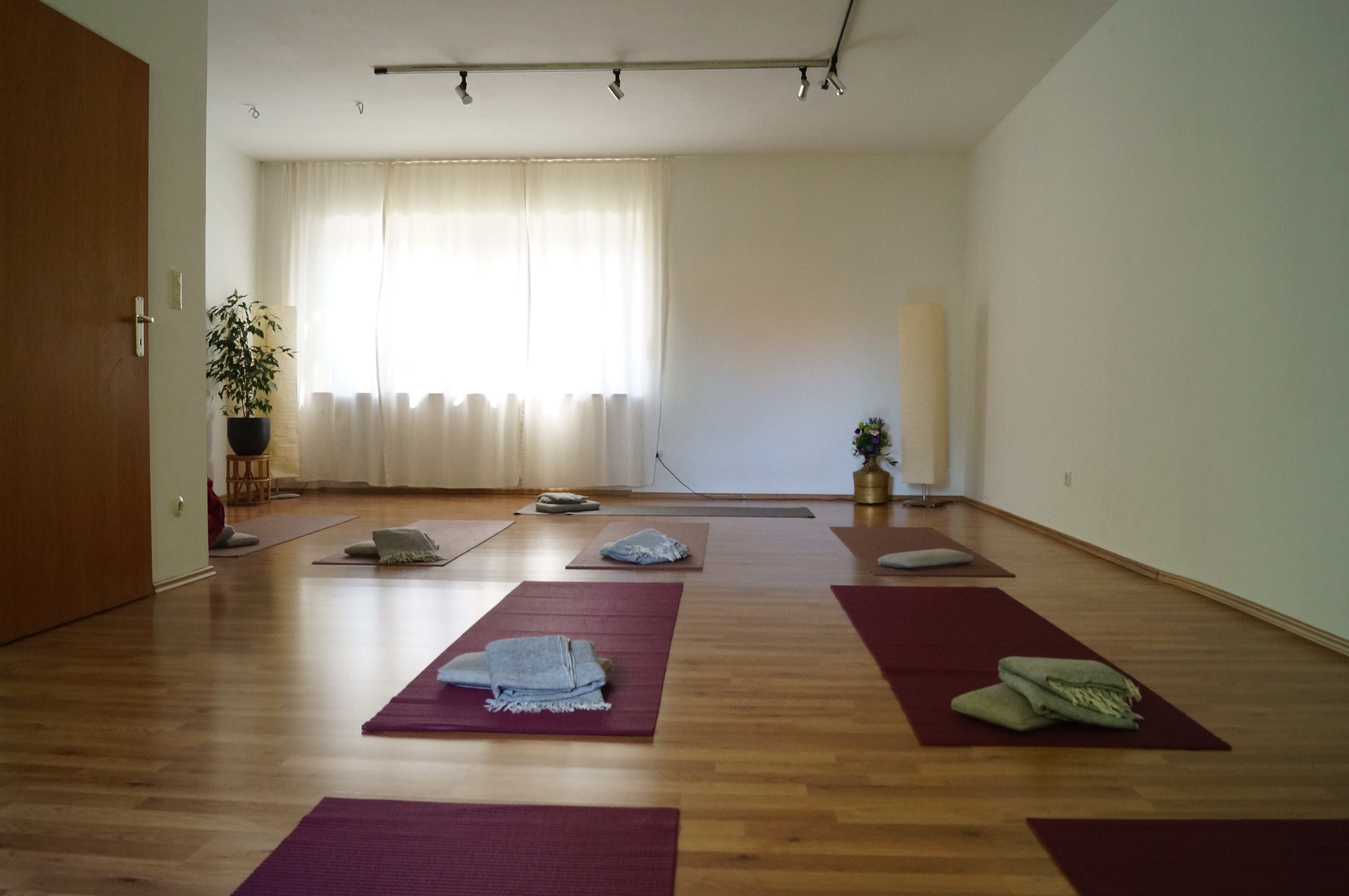 Großer schöner Raum für Yoga, Pilates, Training, Kurse & Workshops in Laim