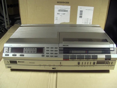 Philips VR2340 Video 2000 mit Scartanschluss und Stereo