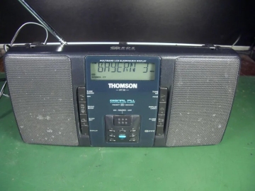 THOMSON RT 581 Radio mit RDS tragbares Stereoradio schwarz mit Netzteil und Bedienungsanleitung
