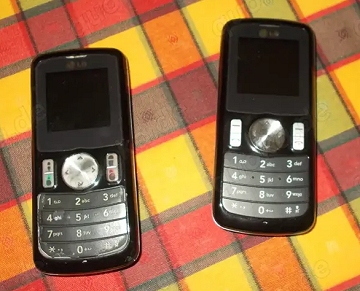 Zwei LG Handys