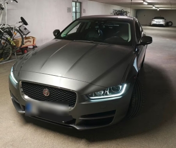 Jaguar XE 20d 180PS Portfolio Automatik