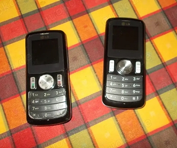 Zwei LG Handys