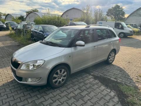 Skoda Fabia 1.2l TSI Kombi Klima AHK ALU EURO5