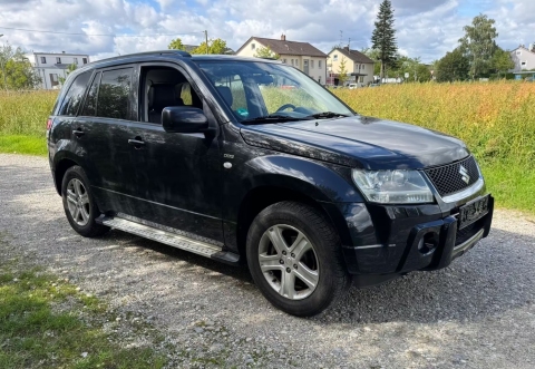 Suzuki Grand Vitara TÜV 12/26