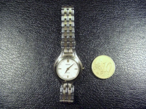 Rare Seiko Solaruhr Damen silber gold bicolor 22mm V114-0AB0 weißes Zifferblatt 6,5