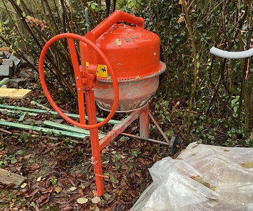 Neuwertiger Betonmischer zu verkaufen