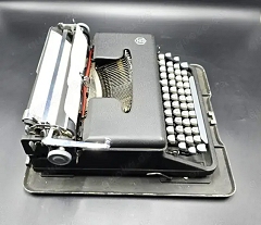 Reiseschreibmaschine Torpedo-Werke (Ffm.) in Hartschalenkoffer - Sammlerrarität