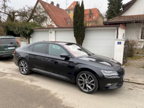 Skoda Superb 2.0 TDI SportLine