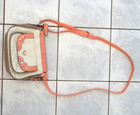 Neuwertige beige Handtasche mit buntem Innenfutter ca 23x16 x8