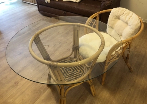 Bambus Glastisch mit 2 Stühlen