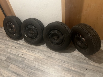 4 VW Ganzjahresreifen sehr wenig gefahren