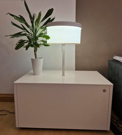 Sideboard / Lowboard weiss bene mit integrierter Leuchte