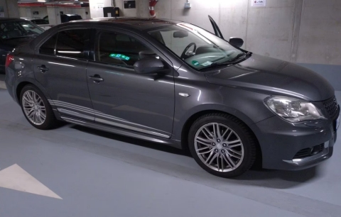 Suzuki Kizashi 2.4 SPORT, 8-fach-bereift, Baujahr 10/2010