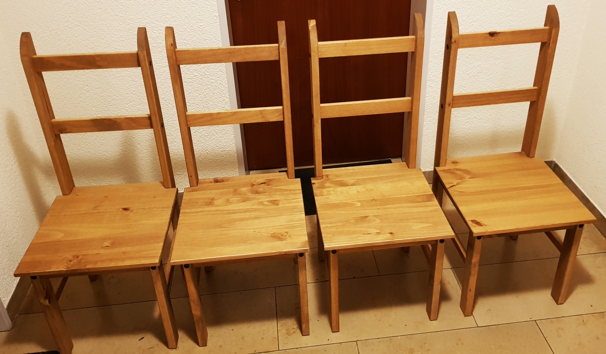 4 Stühle
