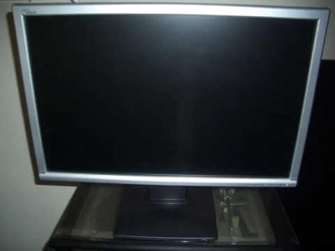 Fujitsu-Siemens 22 Zoll Monitor SCALEOVIEW X22W-WBZA1680X1050 sehr guter Zustand