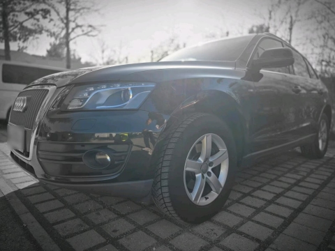 Audi Q5 2.0 d S-Line Quattro TÜV 01.2028