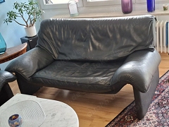 Schwarzes Ledersofa 2-Sitzer