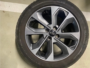 Sommer Kompletträder auf KIA Alu, 205 55 R17 95V XL