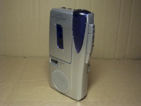 Lervia Diktiergerät incl. Kassette und 2 Mignon Batterien
