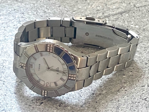 Elegante GUESS Armbanduhr Uhr Edelstahl Silber Uhr Ladies Quartz m. Zertifikat & OVP