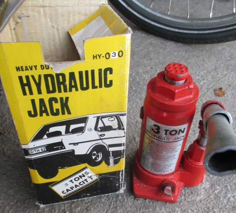 Hydraulischer Stempelwagenheber