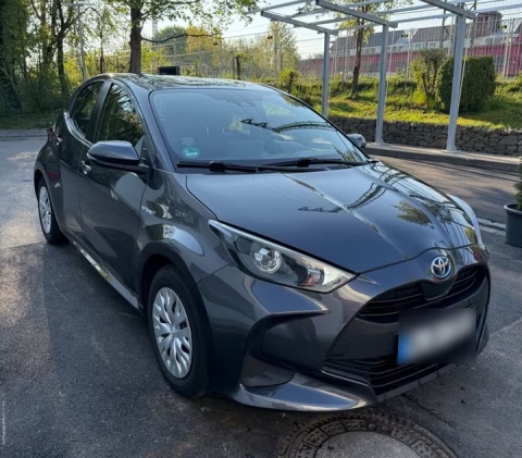 Toyota Yaris 1.5l Hybrid, Automatik, CarPlay, ACC, etc.