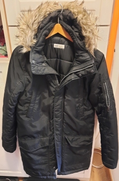 Winterjacke mit Pelzkragen