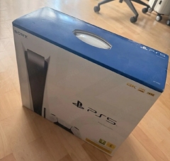PS5 in Karton