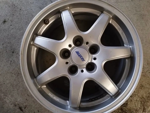 4x Alufelgen ALUTEC SP670 16 Zoll mit Abdeckkappen