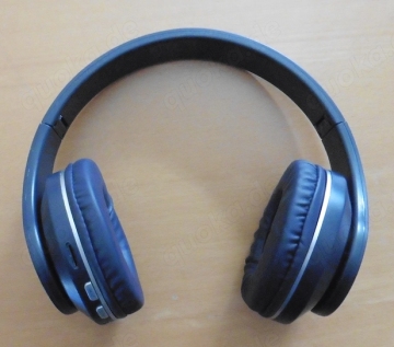 Kabelloser Kopfhörer mit integriertem FM-Radio