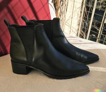 Schicke Stiefelettten, Gr. 40 41, abzugeben