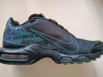Neu - NIKE AIR MAX PLUS 
