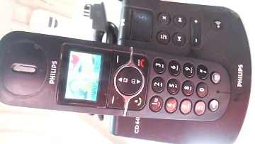 Philips Festnetztelefon mit AB und 1 Mobilteil, funktioniert einwandfrei ohne Schäden