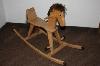 Holz-Schaukelpferd