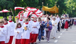 Große Fronleichnamsprozession des Pfarrverbands am 14. Juni von Zwölf Apostel nach St. Philippus