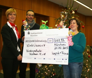 Blumenauer Kasperl und Freunde spenden für guten Zweck