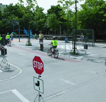 Fahrradführerscheine für 13.312 Münchner Schüler und Schülerinnen im Schuljahr 2015/16