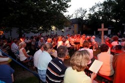 Licht in der Nacht - Lobpreis und Gebet auf dem Laimer Anger