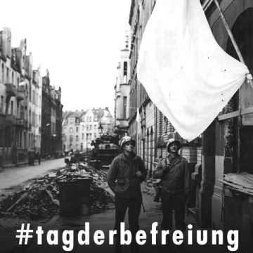 75 Jahre Tag der Befreiung - weiße Fahnen für Frieden und Freiheit