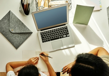 Zuschuss zum Kauf von Computerausstattung für einkommensschwache Familien