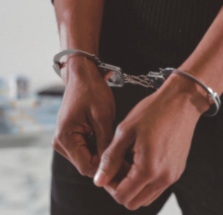 Trickbetrug durch falsche Polizeibeamte - Festnahme von zwei Tatverdächtigen