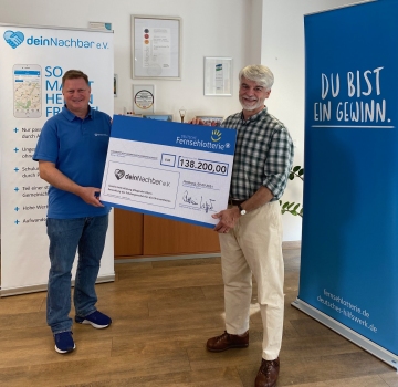 Hilfe für pflegende Eltern - Förderung aus Mitteln der Deutschen Fernsehlotterie - Symbolische Scheckübergabe am 09.09.2021 in München