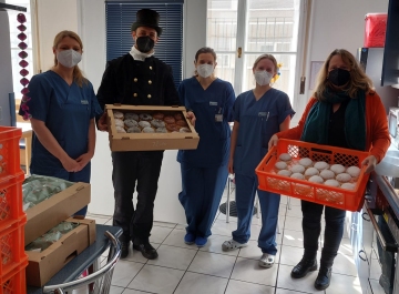 200 süße Krapfen in schwierigen Zeiten für das Dr. von Haunersche Kinderspital