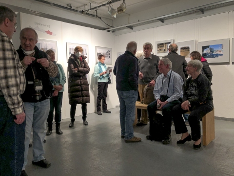 Achse im Wandel - großes Interesse zur Eröffnung der Fotoausstellung