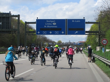 Radl-Sternfahrt des ADFC dreht auch eine Runde durch Laim