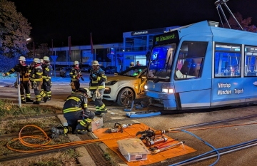 Pkw gegen Tram