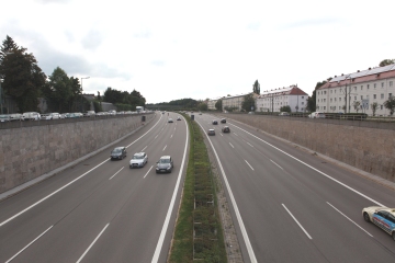 Fürstenrieder Straße: Erste Abbrucharbeiten an der Brücke über die A 96