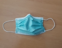 Medizinische Mund-Nasen-Schutzmasken (MNS), so genannte Operations (OP)-Masken Medizinische Mund-Nasen-Schutzmasken (MNS), so genannte Operations (OP)-Masken